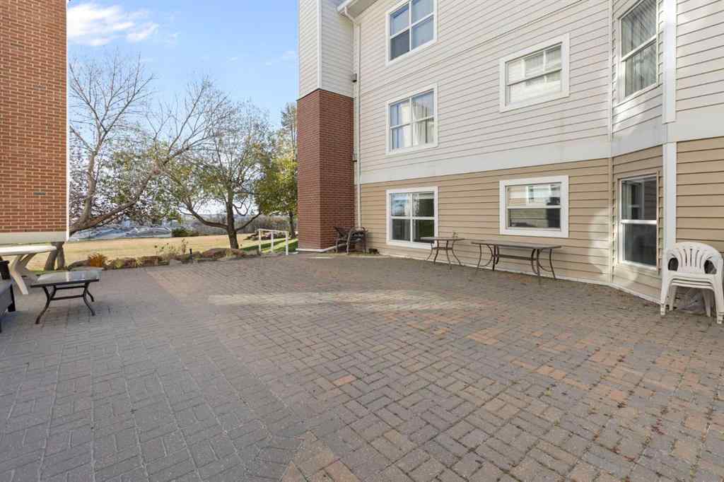 MLS® A2266224 - Unit #114 6800 Hunterview Drive NW in Huntington Hills Calgary, Residential