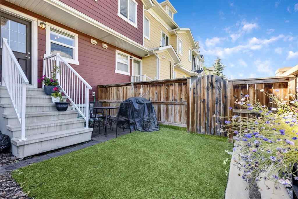 MLS® A2266228 - 220 Mckenzie Towne Close SE in McKenzie Towne Calgary, Residential