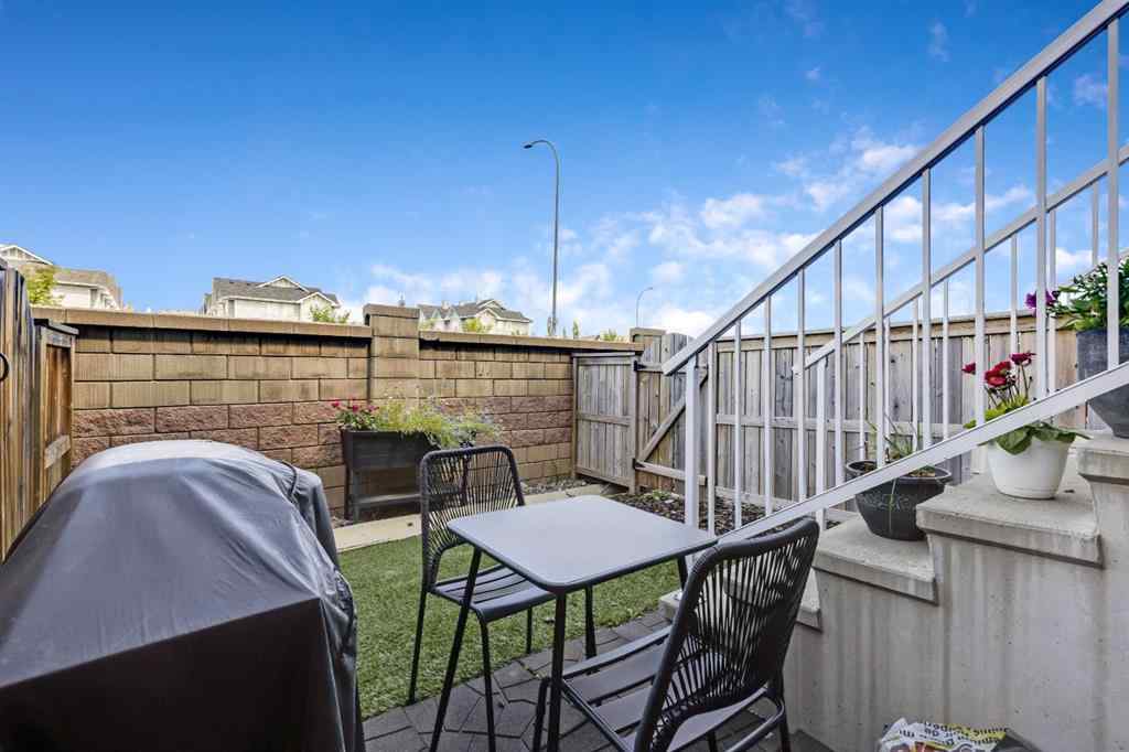 MLS® A2266228 - 220 Mckenzie Towne Close SE in McKenzie Towne Calgary, Residential