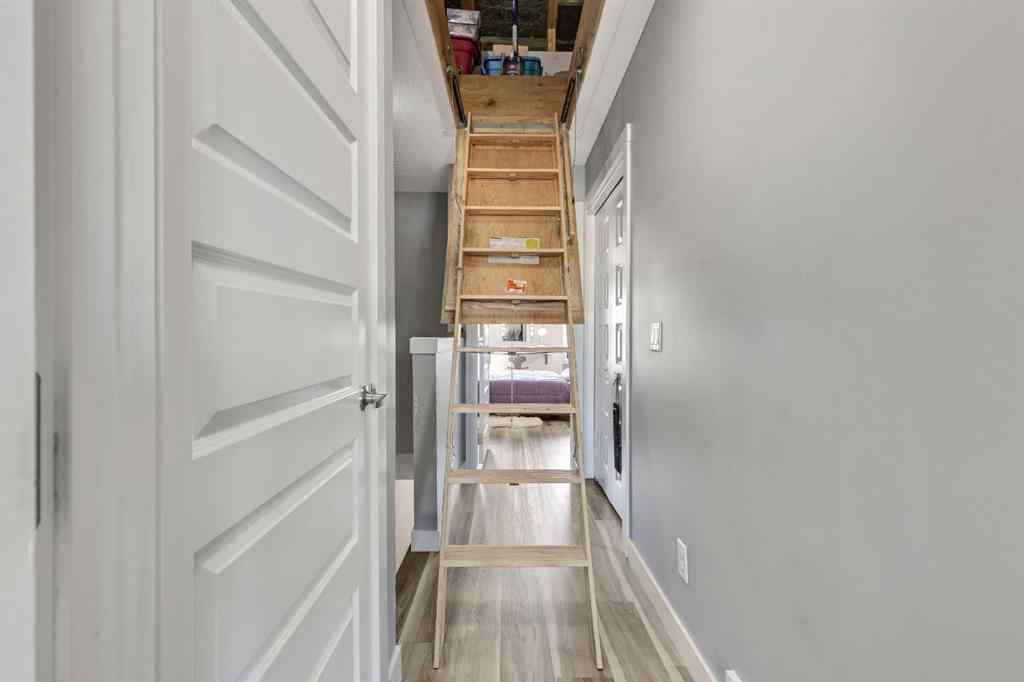 MLS® A2266228 - 220 Mckenzie Towne Close SE in McKenzie Towne Calgary, Residential