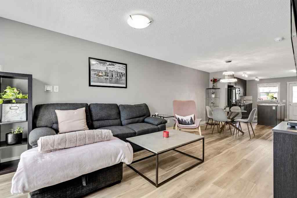 MLS® A2266228 - 220 Mckenzie Towne Close SE in McKenzie Towne Calgary, Residential