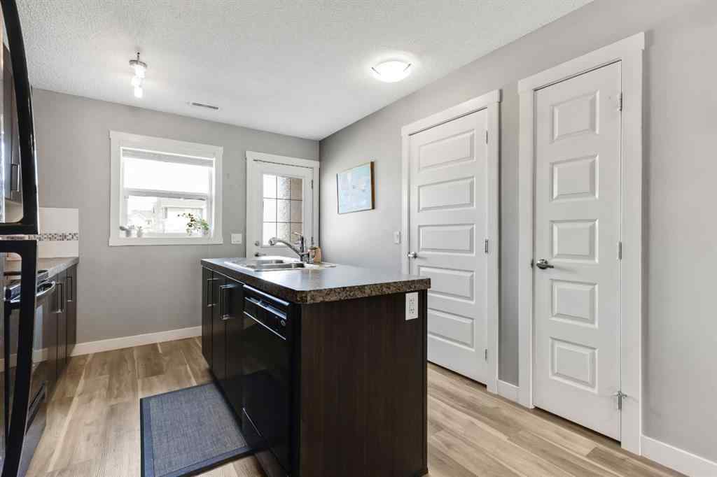 MLS® A2266228 - 220 Mckenzie Towne Close SE in McKenzie Towne Calgary, Residential