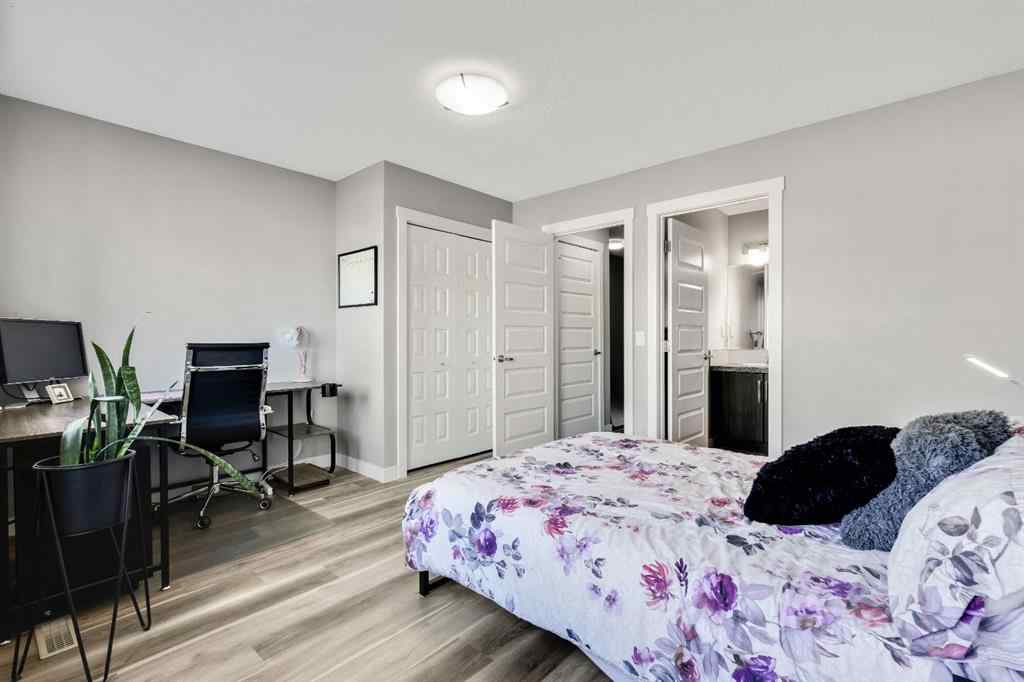 MLS® A2266228 - 220 Mckenzie Towne Close SE in McKenzie Towne Calgary, Residential