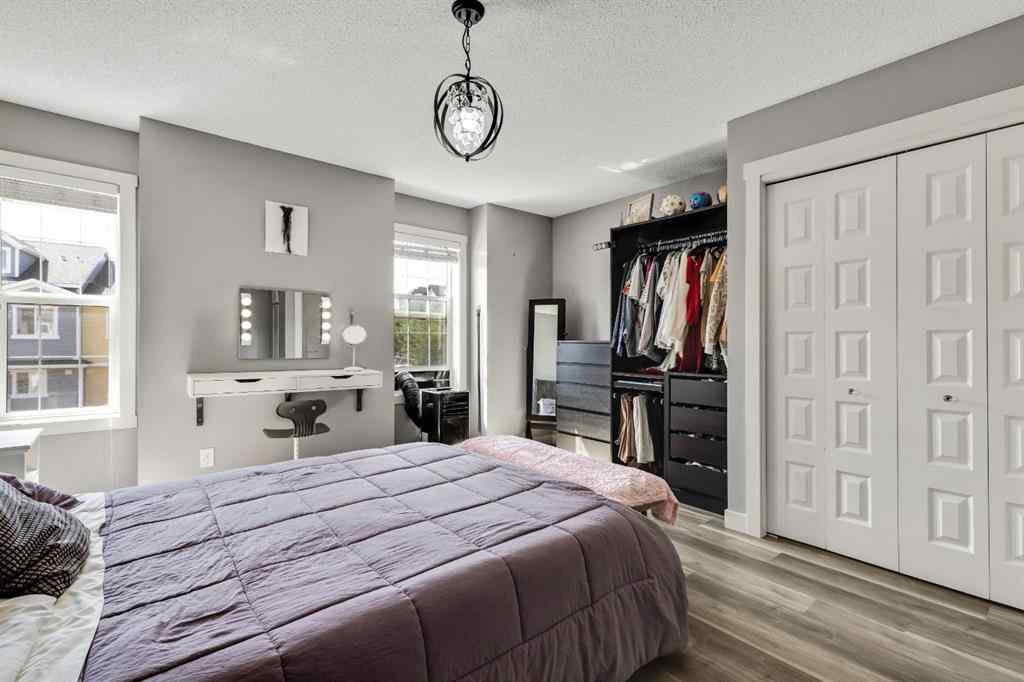 MLS® A2266228 - 220 Mckenzie Towne Close SE in McKenzie Towne Calgary, Residential