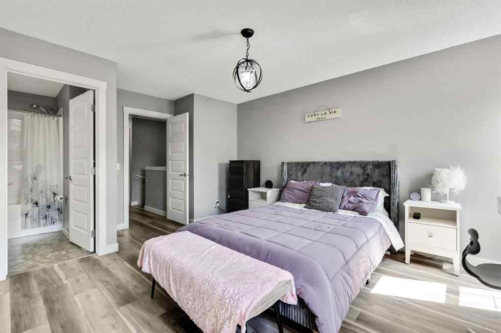 MLS® A2266228 - 220 Mckenzie Towne Close SE in McKenzie Towne Calgary, Residential