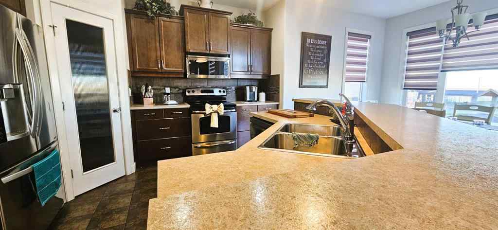 MLS® A2266231 - 10218 154 Avenue  in Whispering Ridge Rural Grande Prairie No. 1, County of, Residential