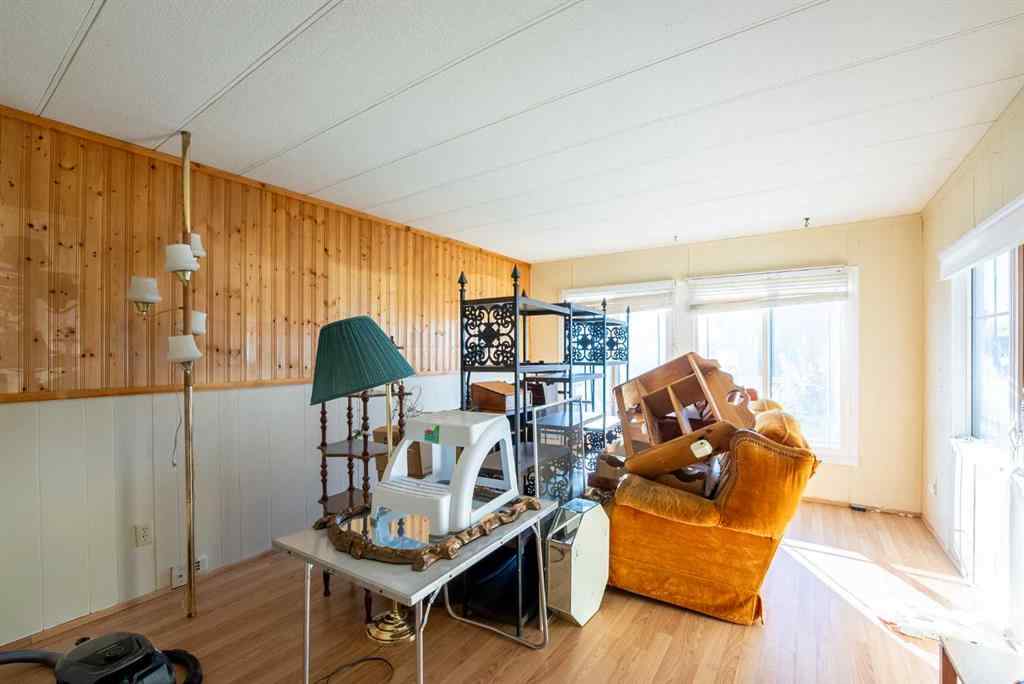 MLS® A2266233 - Unit #19 5853 4 Street  in NONE Claresholm, Mobile