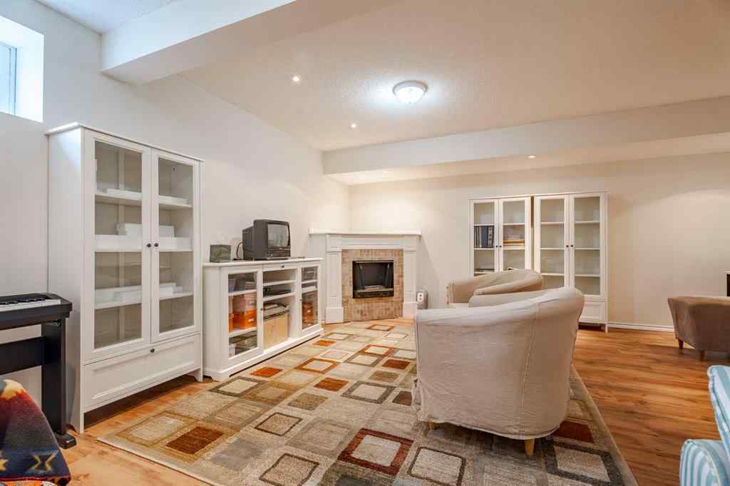 MLS® A2266235 - 41 Everridge Court SW in Evergreen Calgary, Residential