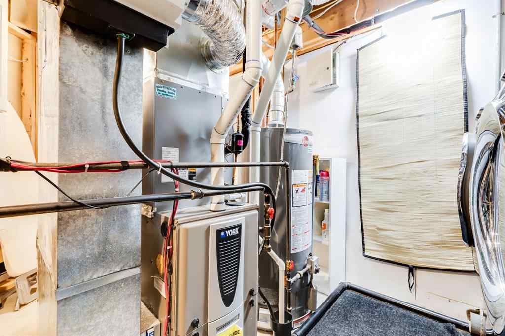 MLS® A2266238 - 720 Woodside Drive NW in Woodside Airdrie, Residential