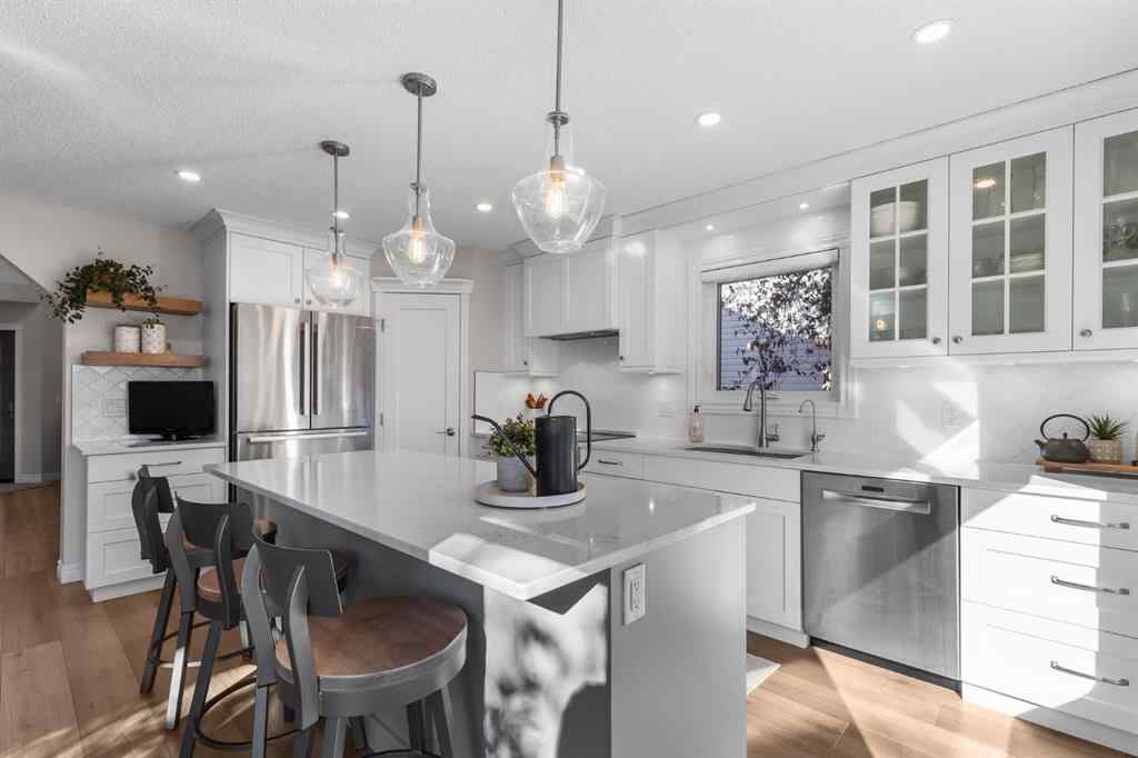 MLS® A2266238 - 720 Woodside Drive NW in Woodside Airdrie, Residential