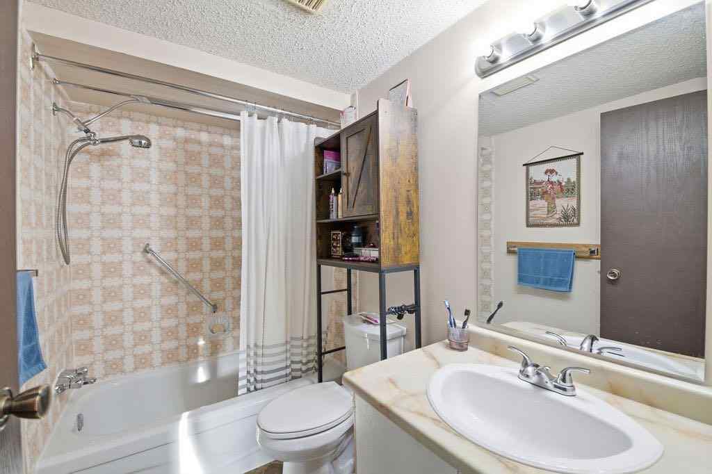 MLS® A2266239 - 121 Powell Street  in East End Cochrane, Multi-Family