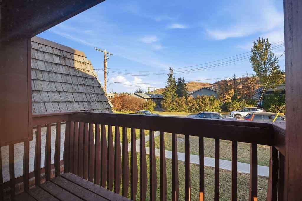 MLS® A2266239 - 121 Powell Street  in East End Cochrane, Multi-Family