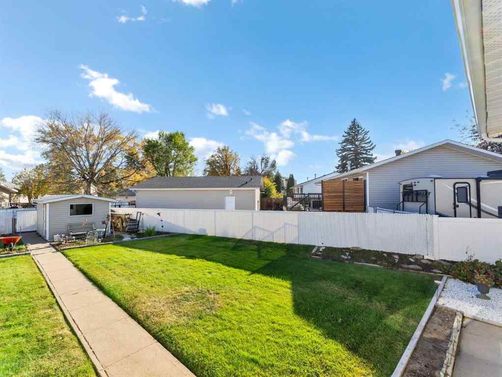 MLS® A2266244 - 20 Eastbrook Way E in Eastbrook Brooks, Residential