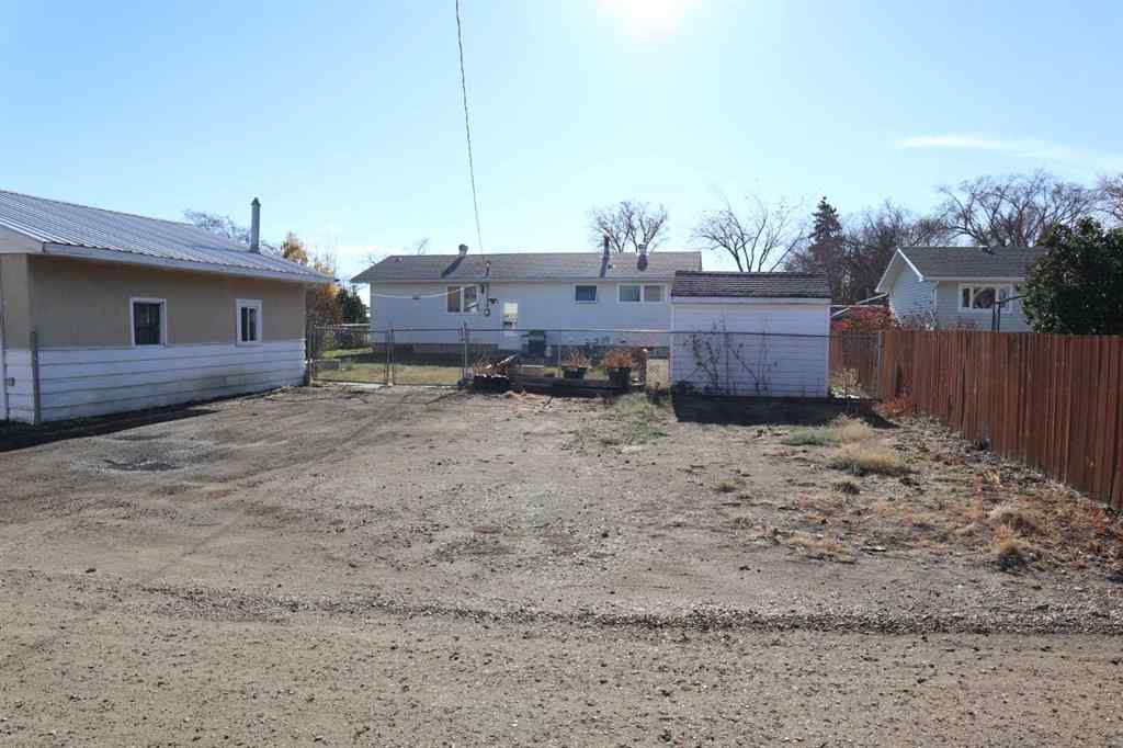 MLS® A2266247 - 5010 40 Avenue  in Parkdale Wetaskiwin, Residential