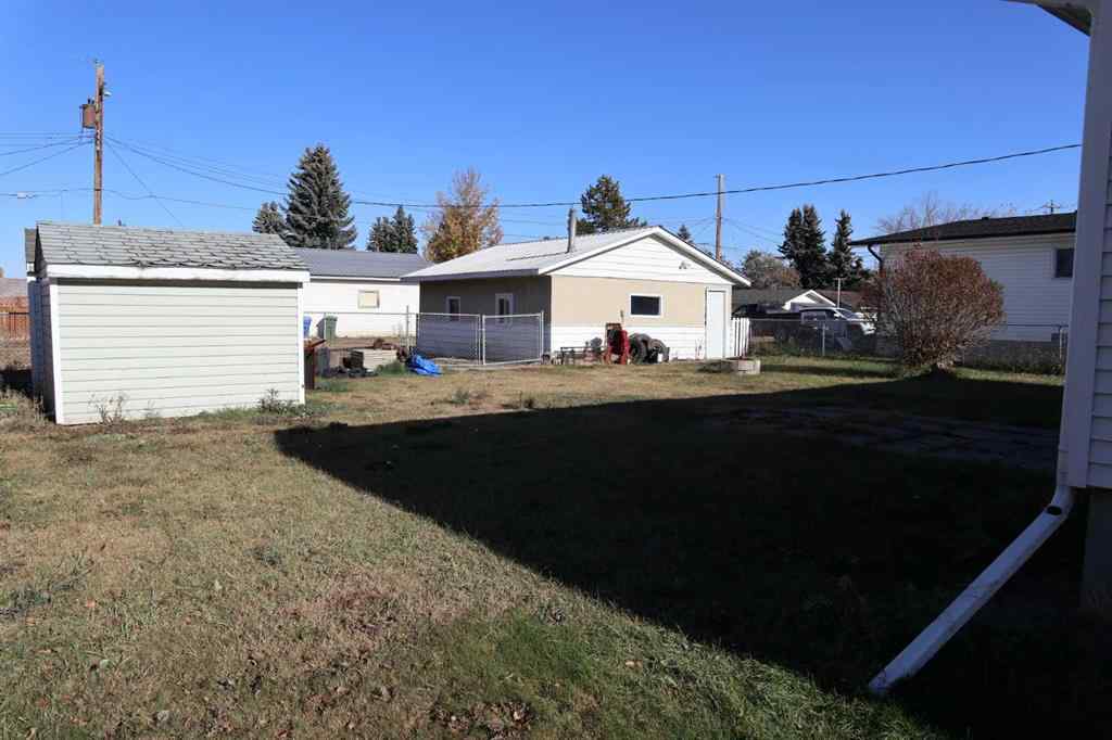 MLS® A2266247 - 5010 40 Avenue  in Parkdale Wetaskiwin, Residential