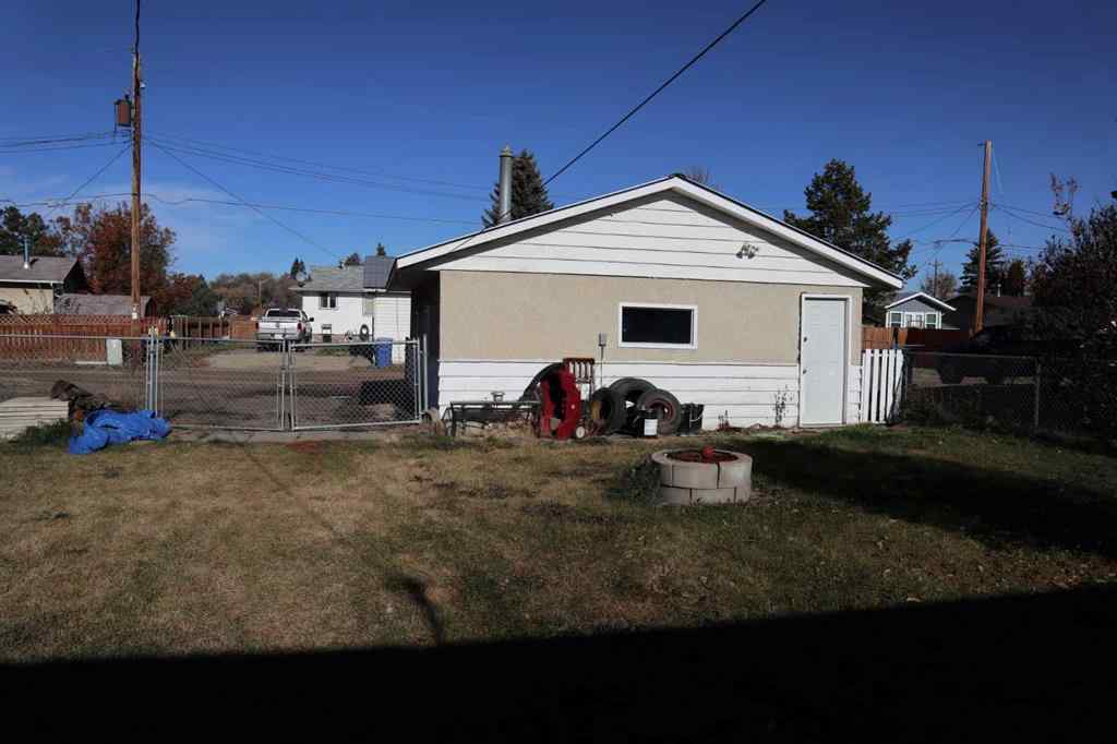 MLS® A2266247 - 5010 40 Avenue  in Parkdale Wetaskiwin, Residential