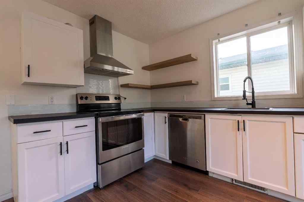 MLS® A2266253 - 8938 107A Avenue  in Crystal Heights Grande Prairie, Residential