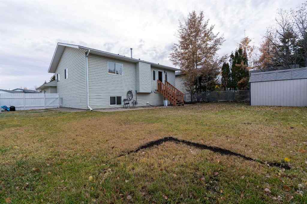 MLS® A2266253 - 8938 107A Avenue  in Crystal Heights Grande Prairie, Residential