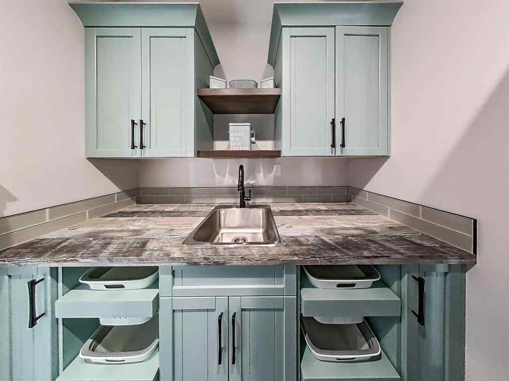 MLS® A2266256 - 5 Leonard Close  in Lakeway Landing Sylvan Lake, Residential