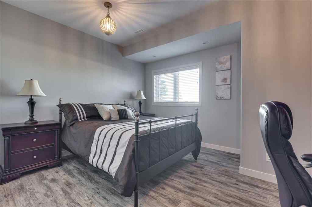 MLS® A2266256 - 5 Leonard Close  in Lakeway Landing Sylvan Lake, Residential