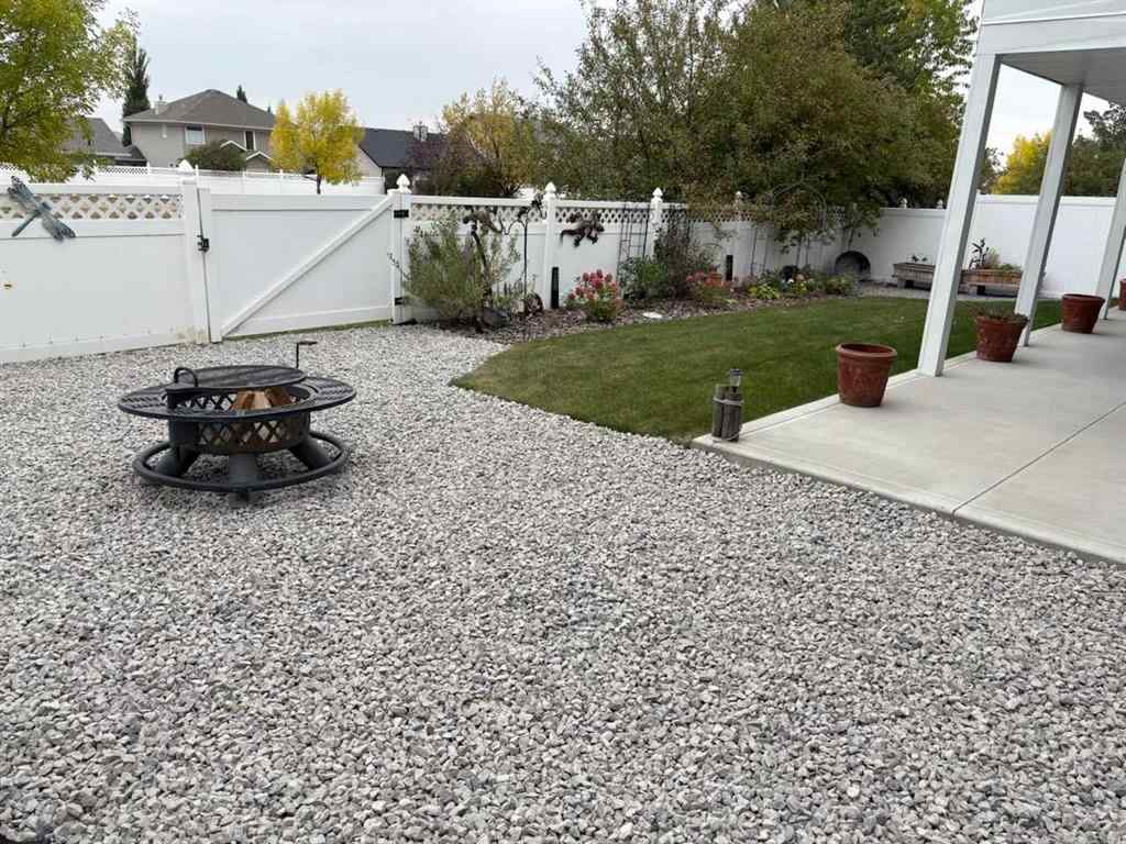 MLS® A2266256 - 5 Leonard Close  in Lakeway Landing Sylvan Lake, Residential