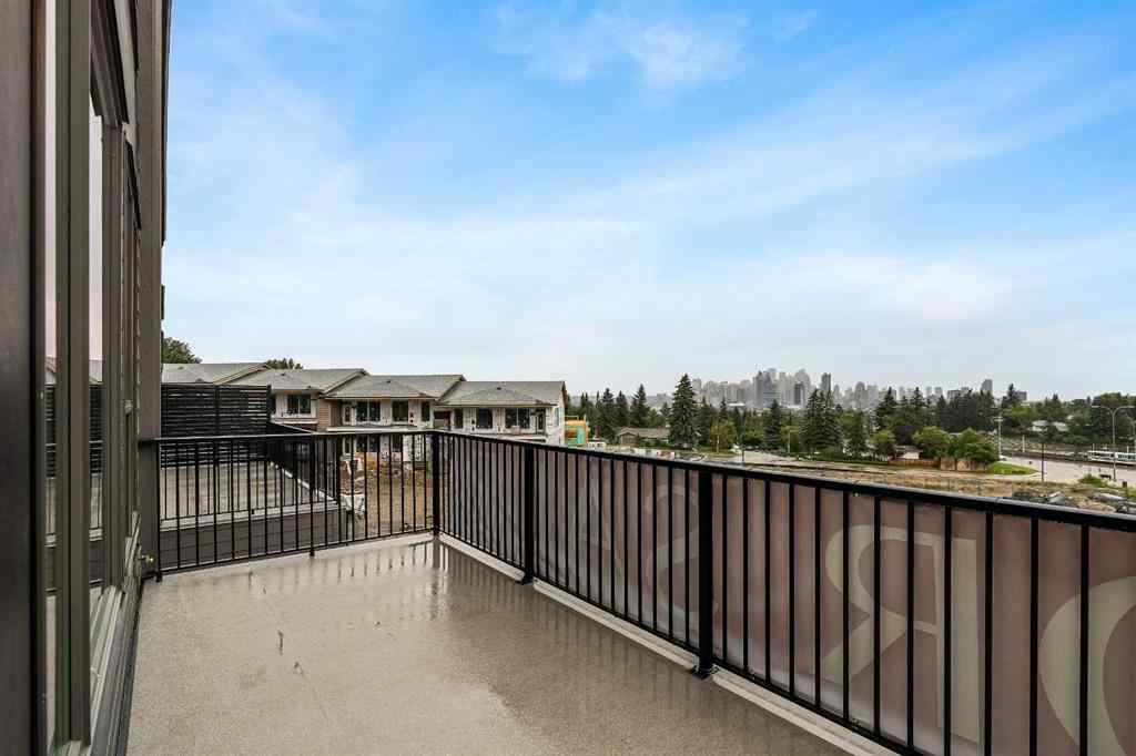 MLS® A2266257 - 417 Sovereign Common SW in Shaganappi Calgary, Residential