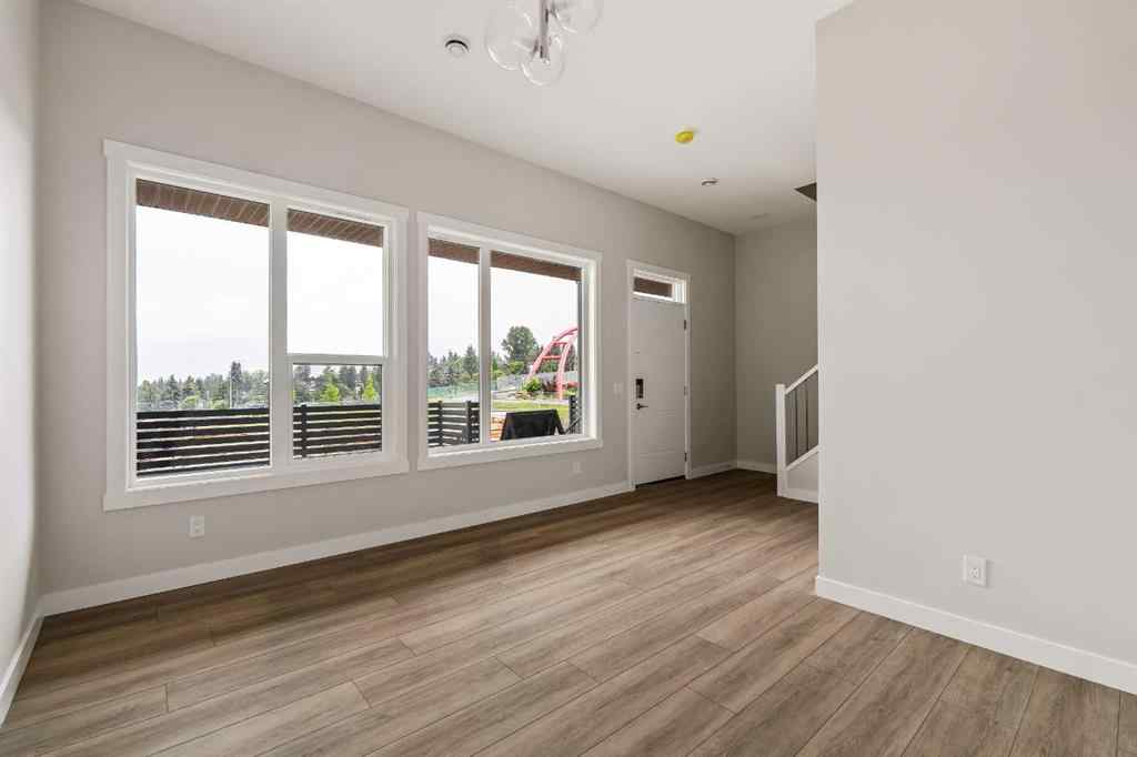 MLS® A2266257 - 417 Sovereign Common SW in Shaganappi Calgary, Residential