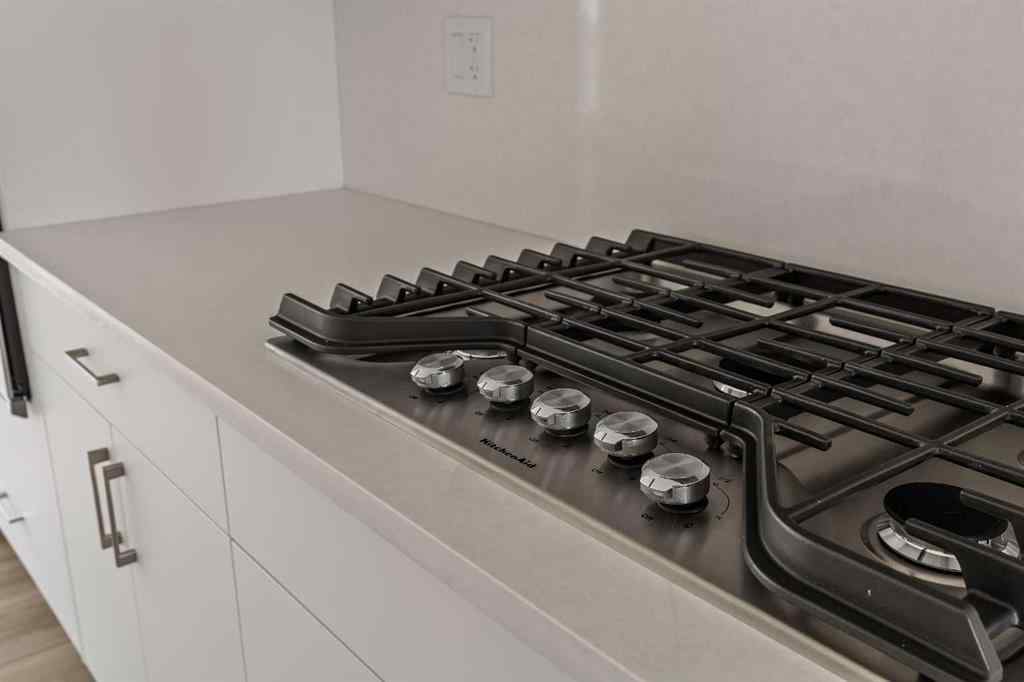 MLS® A2266257 - 417 Sovereign Common SW in Shaganappi Calgary, Residential