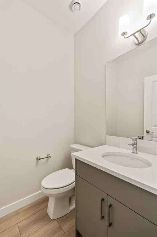 MLS® A2266257 - 417 Sovereign Common SW in Shaganappi Calgary, Residential