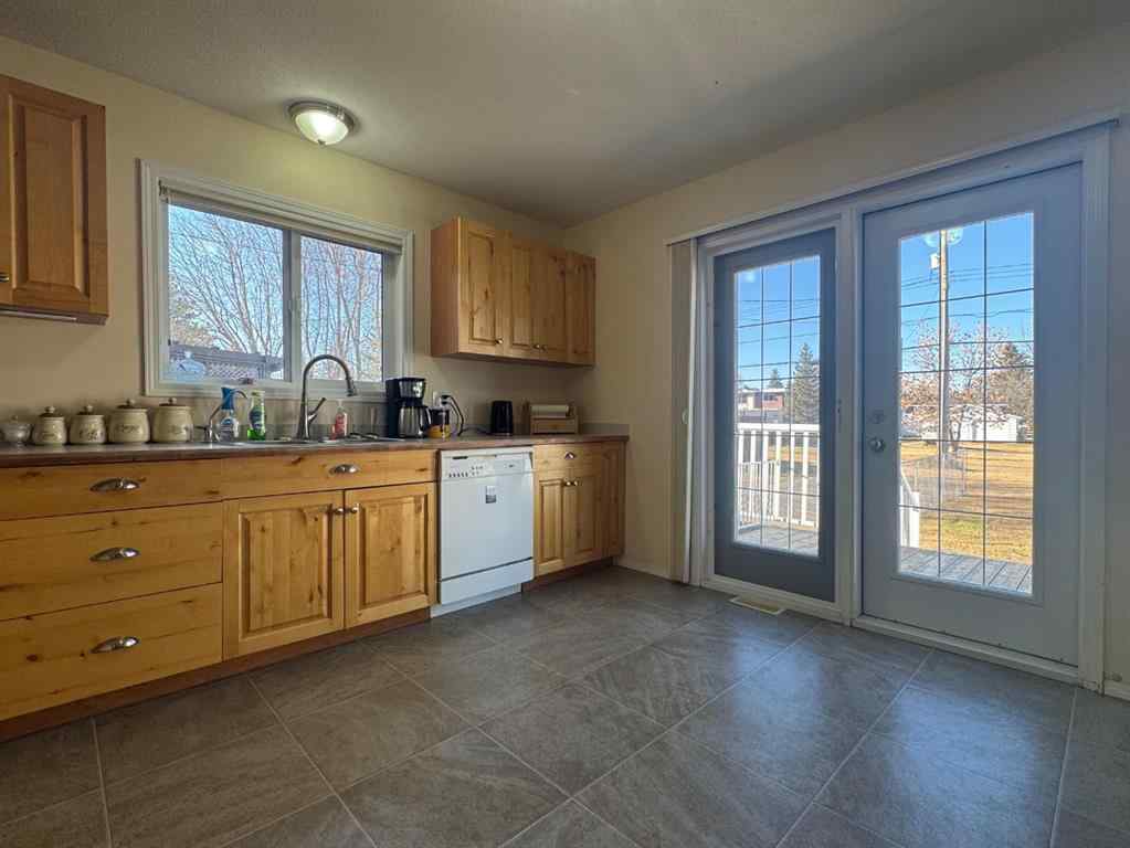 MLS® A2266258 - 4953 49 Street  in NONE Sedgewick, Residential