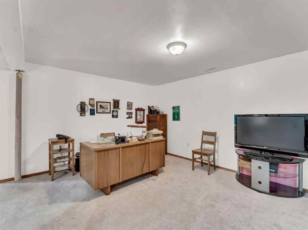 MLS® A2266272 - 27 Turner Drive SE in Ross Glen Medicine Hat, Residential