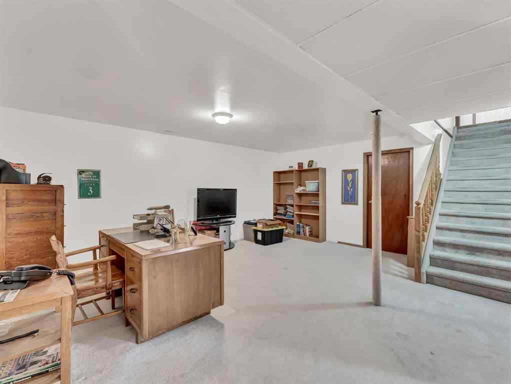 MLS® A2266272 - 27 Turner Drive SE in Ross Glen Medicine Hat, Residential