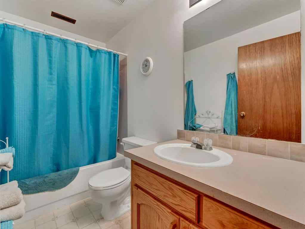 MLS® A2266272 - 27 Turner Drive SE in Ross Glen Medicine Hat, Residential