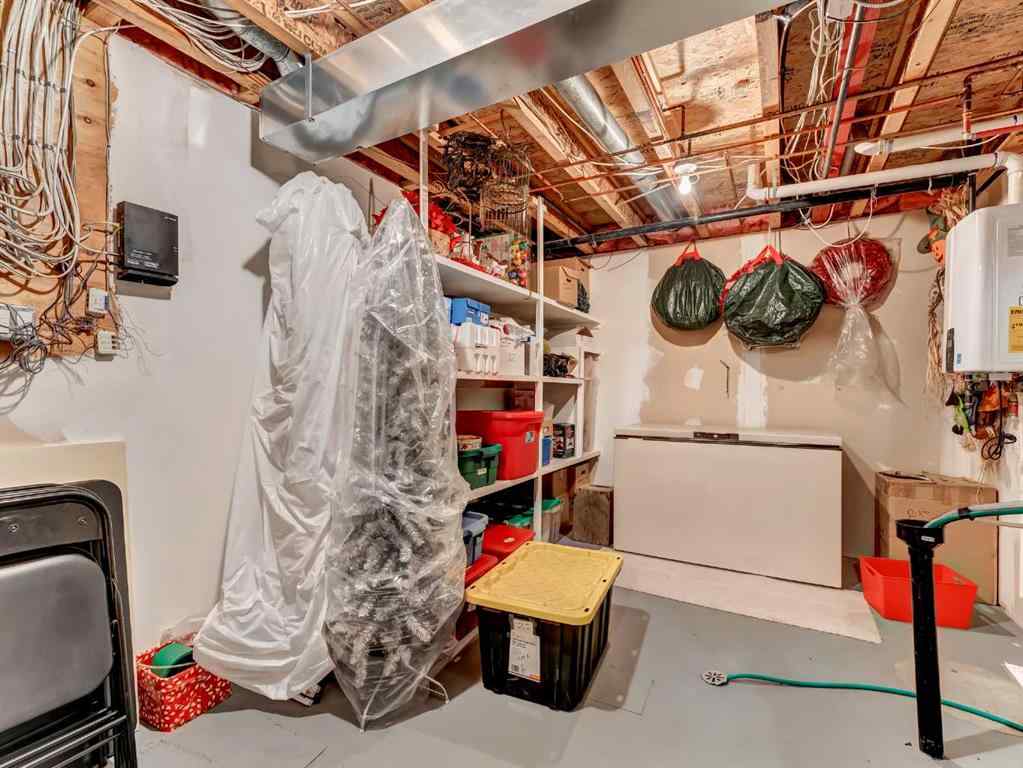 MLS® A2266272 - 27 Turner Drive SE in Ross Glen Medicine Hat, Residential