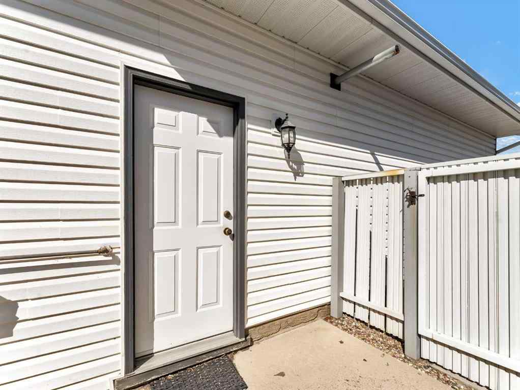 MLS® A2266272 - 27 Turner Drive SE in Ross Glen Medicine Hat, Residential