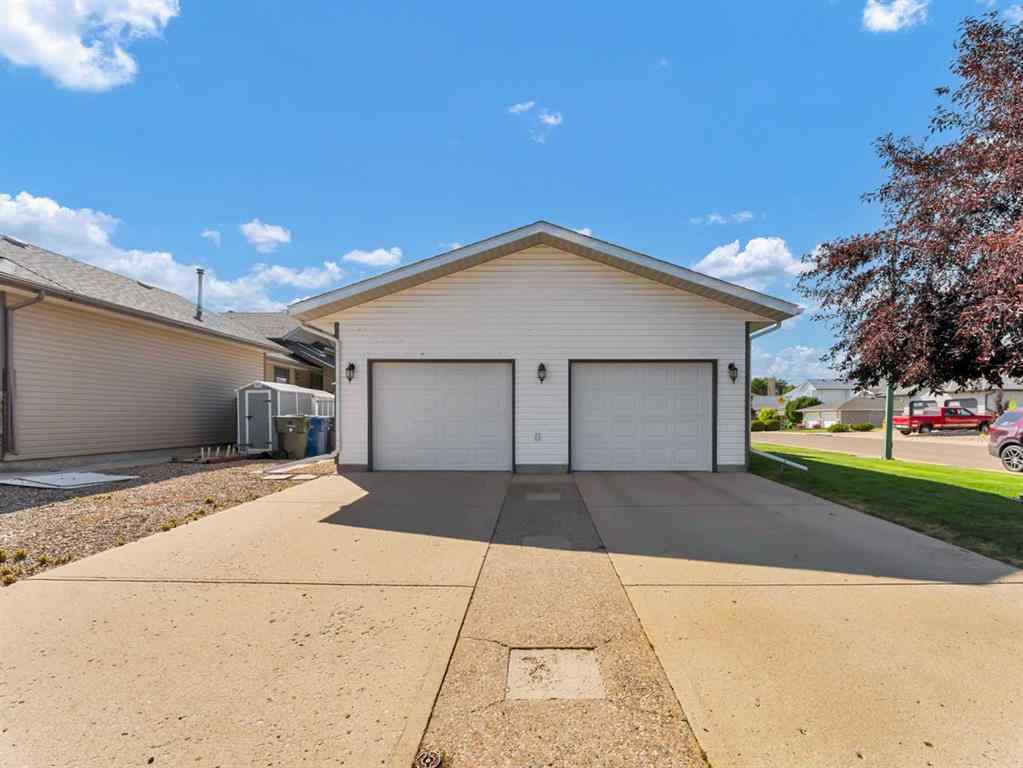 MLS® A2266272 - 27 Turner Drive SE in Ross Glen Medicine Hat, Residential