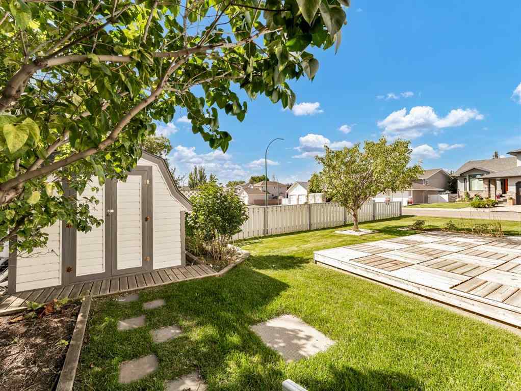 MLS® A2266272 - 27 Turner Drive SE in Ross Glen Medicine Hat, Residential