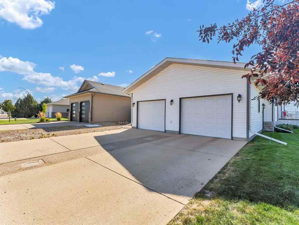 MLS® A2266272 - 27 Turner Drive SE in Ross Glen Medicine Hat, Residential