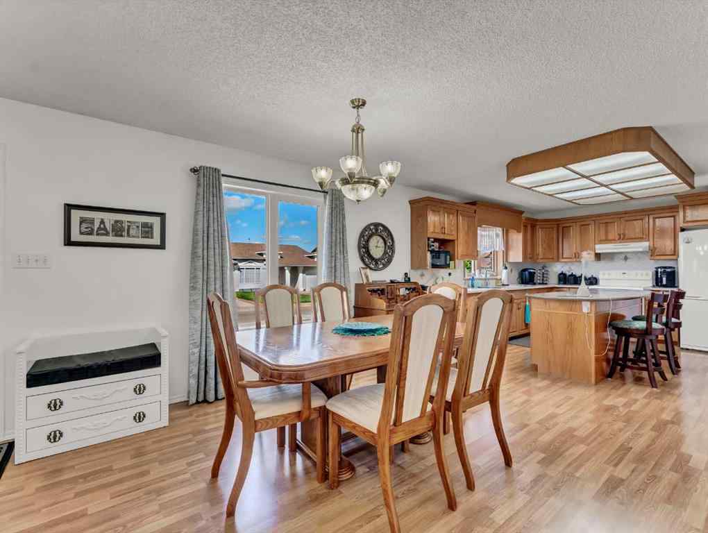 MLS® A2266272 - 27 Turner Drive SE in Ross Glen Medicine Hat, Residential