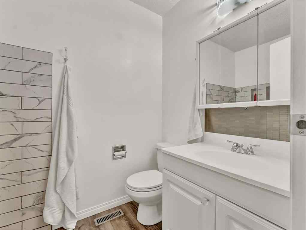 MLS® A2266272 - 27 Turner Drive SE in Ross Glen Medicine Hat, Residential