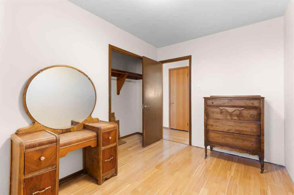 MLS® A2266273 - 751 Mccutcheon Drive NW in Northwest Crescent Heights Medicine Hat, Residential