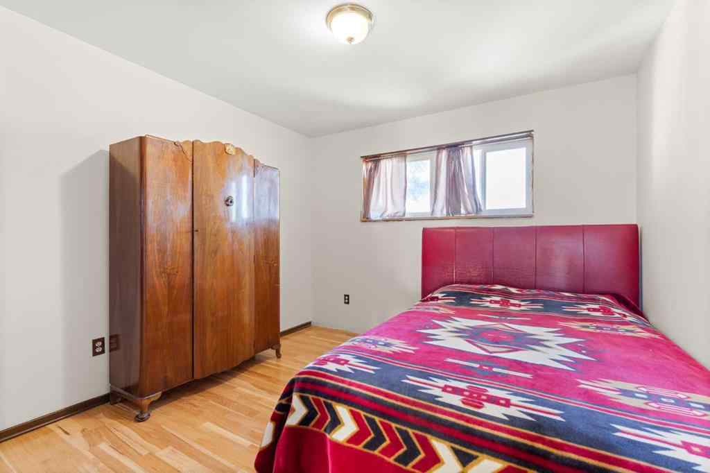 MLS® A2266273 - 751 Mccutcheon Drive NW in Northwest Crescent Heights Medicine Hat, Residential