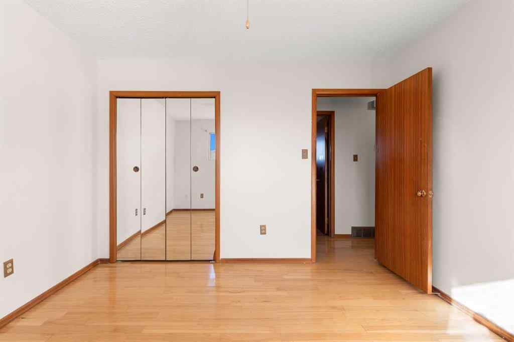 MLS® A2266273 - 751 Mccutcheon Drive NW in Northwest Crescent Heights Medicine Hat, Residential