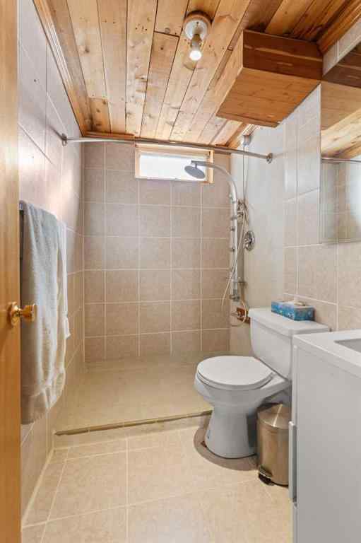 MLS® A2266273 - 751 Mccutcheon Drive NW in Northwest Crescent Heights Medicine Hat, Residential