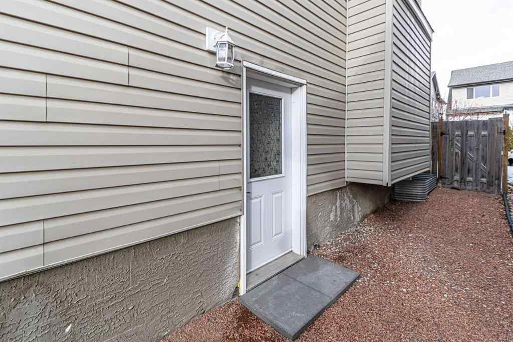 MLS® A2266274 - 1430 Kings Heights Boulevard SE in Kings Heights Airdrie, Residential