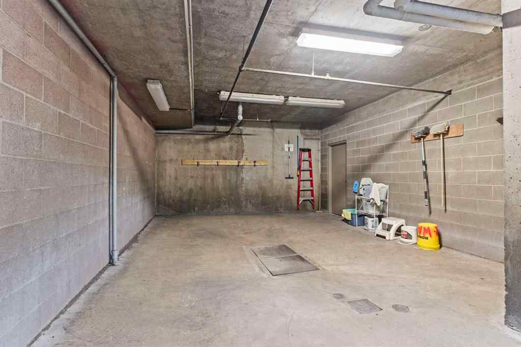 MLS® A2266277 - Unit #242 30 Sierra Morena Landing SW in Signal Hill Calgary, Residential