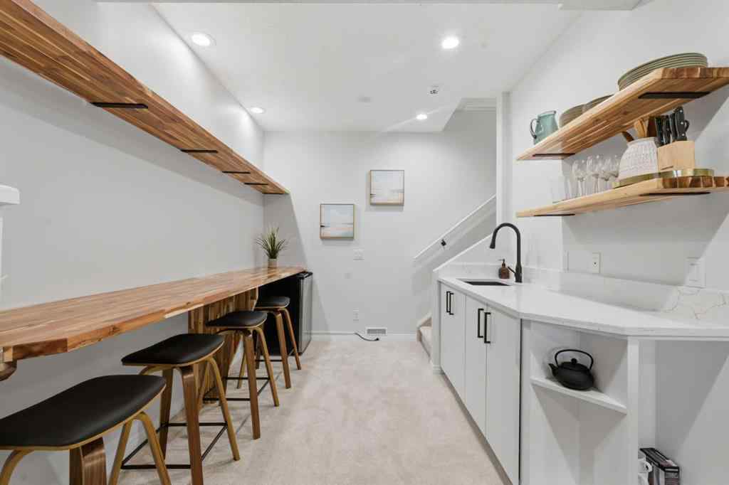 MLS® A2266282 - 146 Springbluff Heights SW in Springbank Hill Calgary, Residential