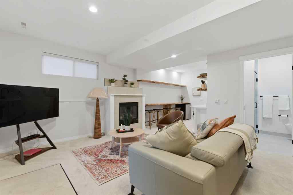 MLS® A2266282 - 146 Springbluff Heights SW in Springbank Hill Calgary, Residential