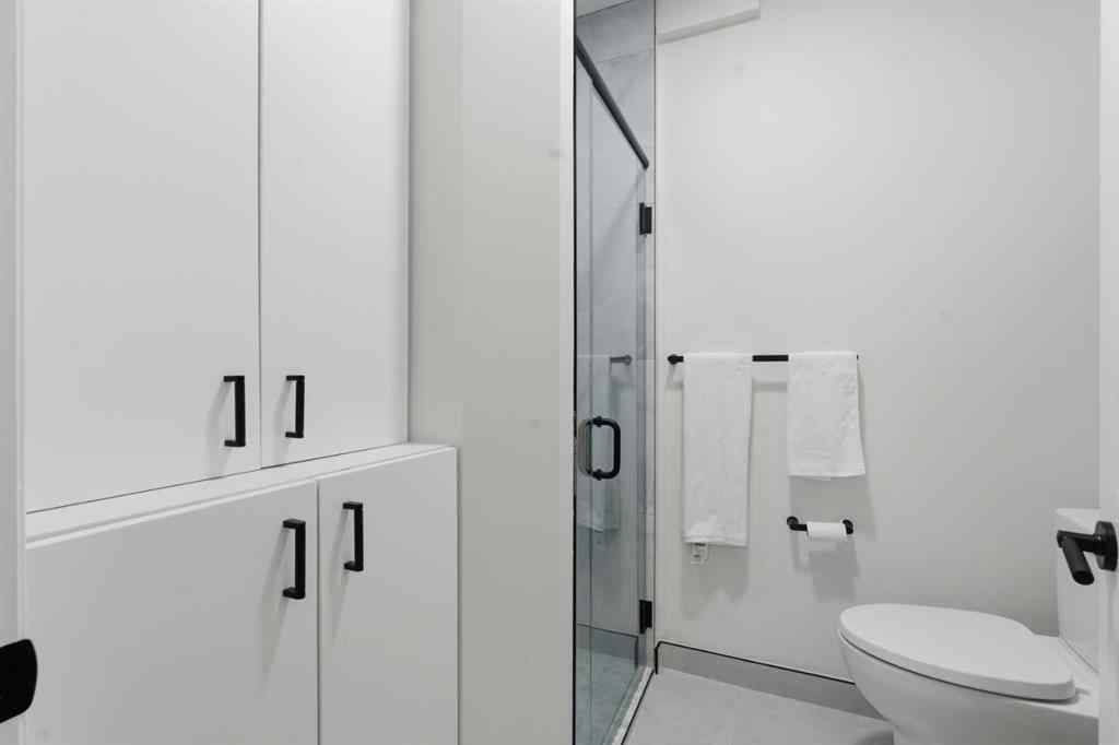 MLS® A2266282 - 146 Springbluff Heights SW in Springbank Hill Calgary, Residential