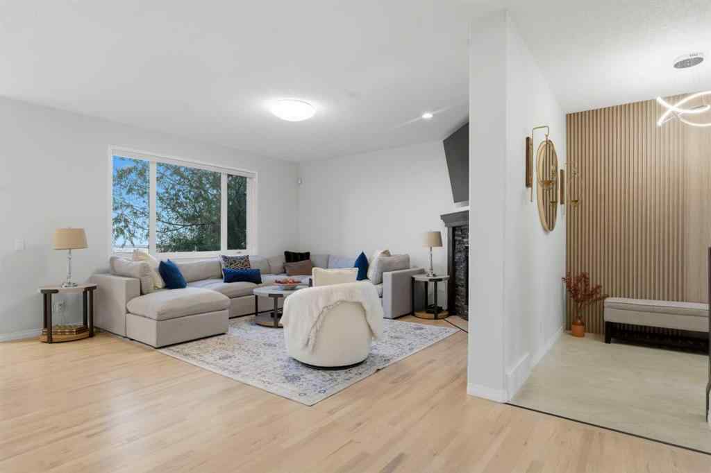 MLS® A2266282 - 146 Springbluff Heights SW in Springbank Hill Calgary, Residential